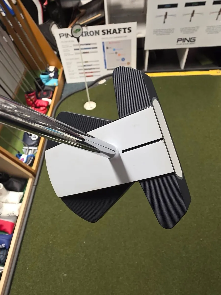 As New Odyssey Square 2 Square Max Stripe Putter - Image 3