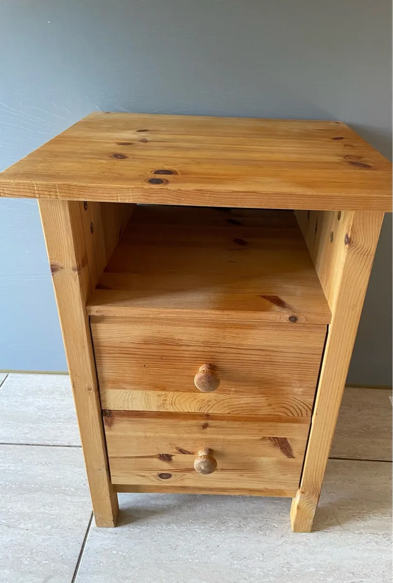 Beside locker with drawers - Image 1