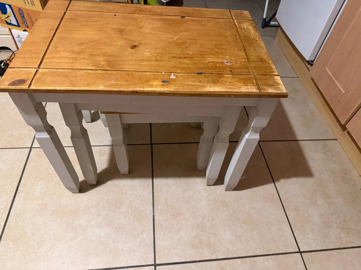 Pinewood nest of tables - Image 1