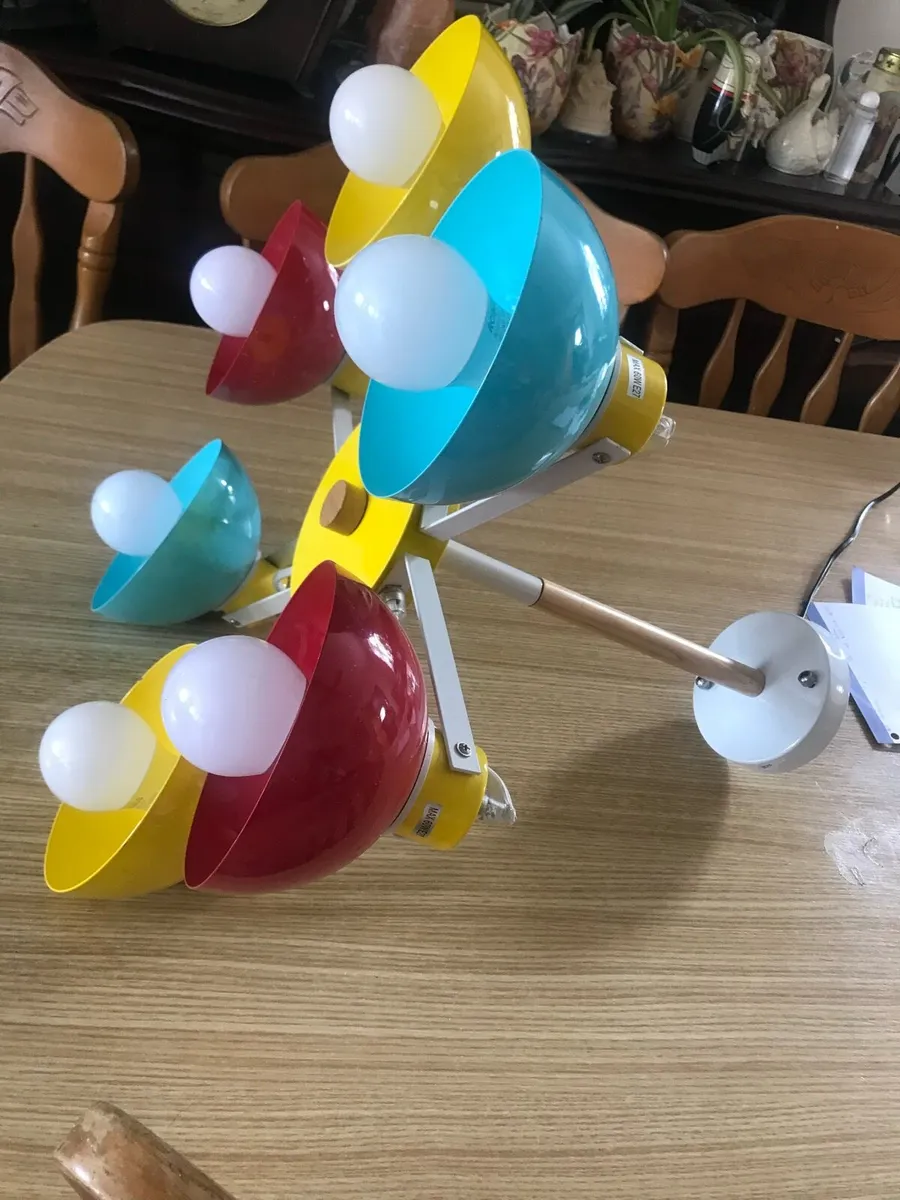 Modern light fixture - Image 3