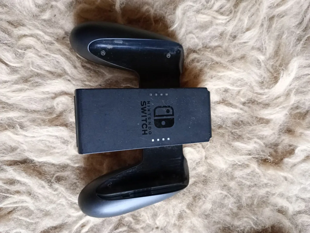 Nintendo switch (used) - Image 4