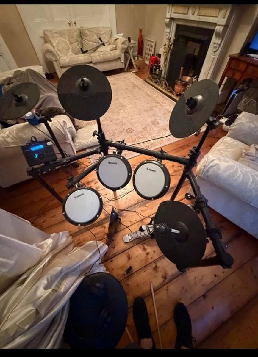 VISIONDRUM Compact Mesh Electronic Drum Kit + Amp - Image 1