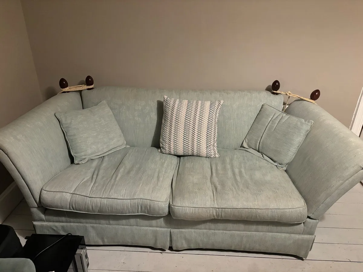 Laura Ashley Couch - Image 3