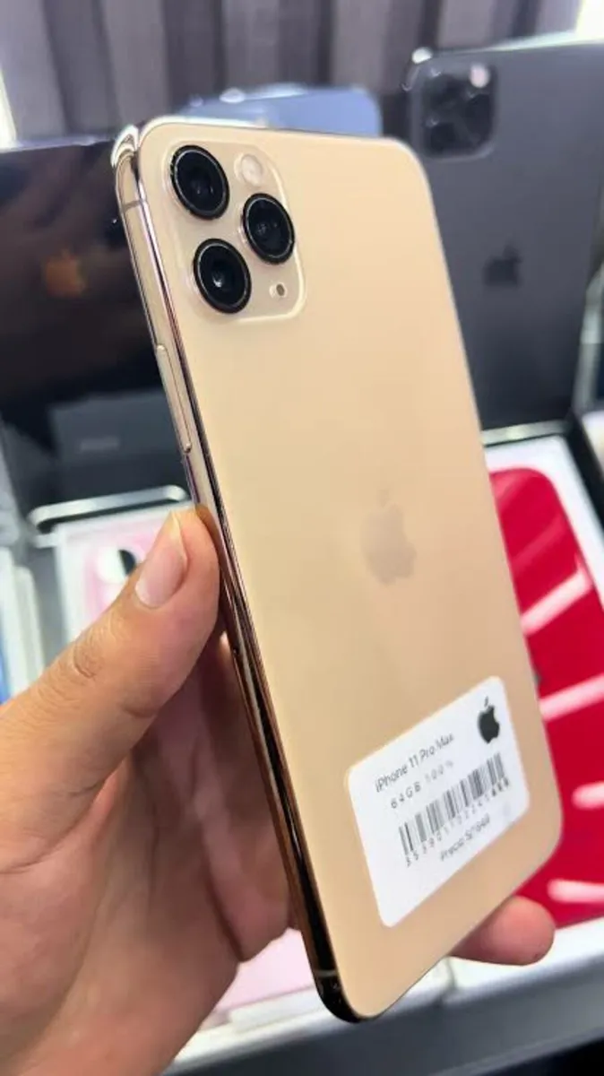 Iphone 11 pro Max Rose gold like new - Image 1