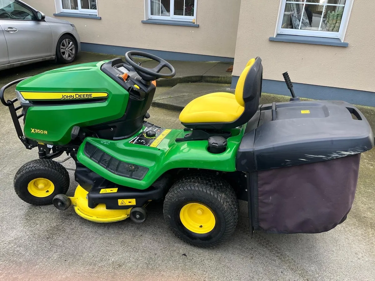 John Deere lawnmower - Image 2