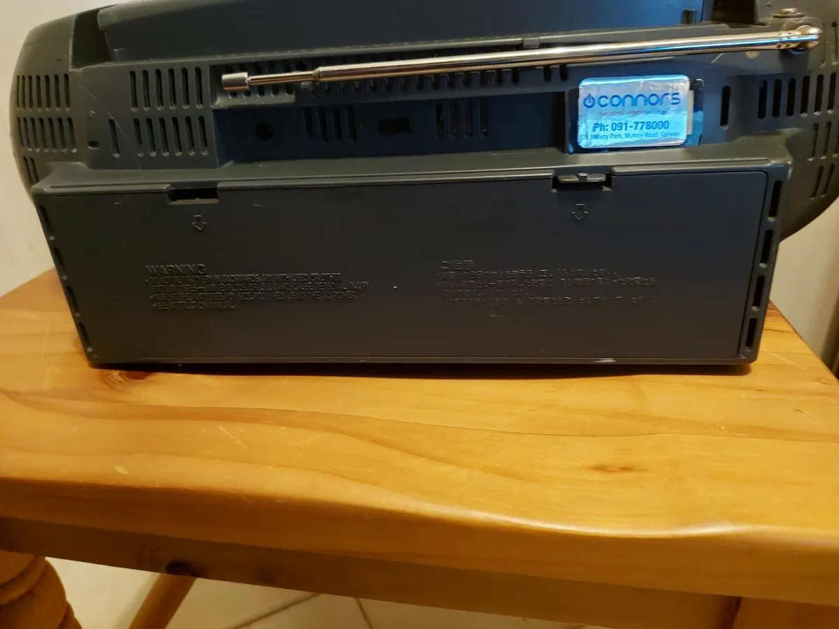 JVC Portable Stereo System, CD, Twin Tape & Radio - Image 4