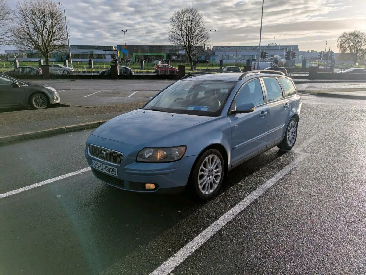 Volvo v50 estate NCT + Tax - Image 2