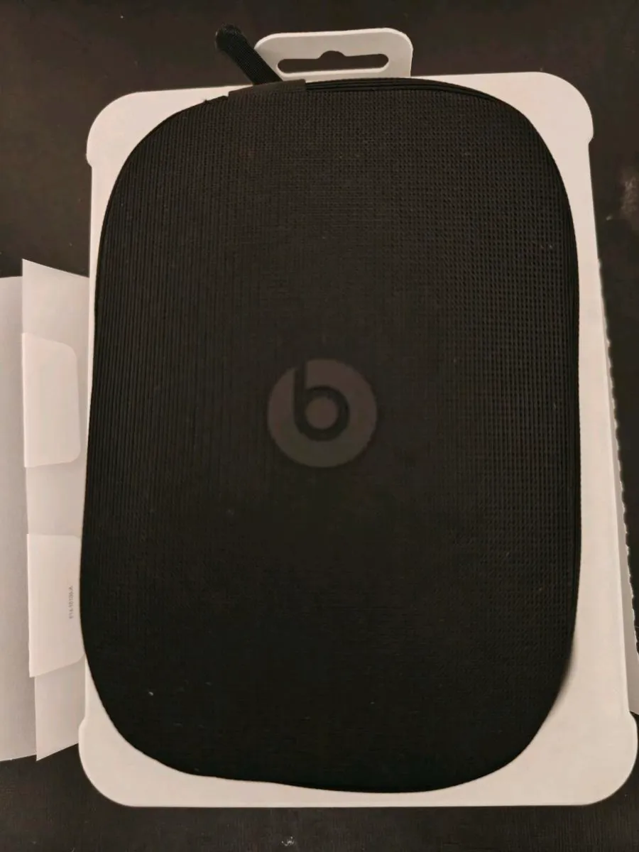 Beats Studio Pro ANC headphones - Image 2