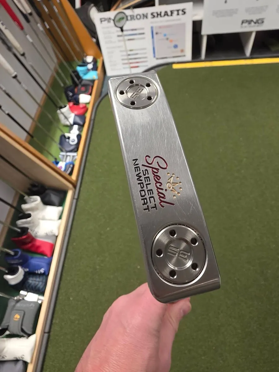 Scotty Cameron Special Select Newport Putter - Image 1