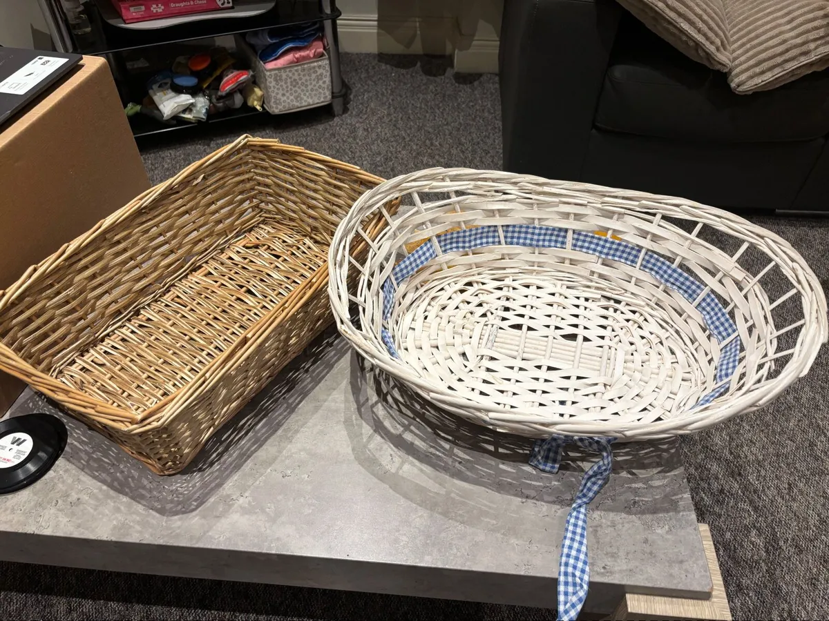2 Hamper baskets