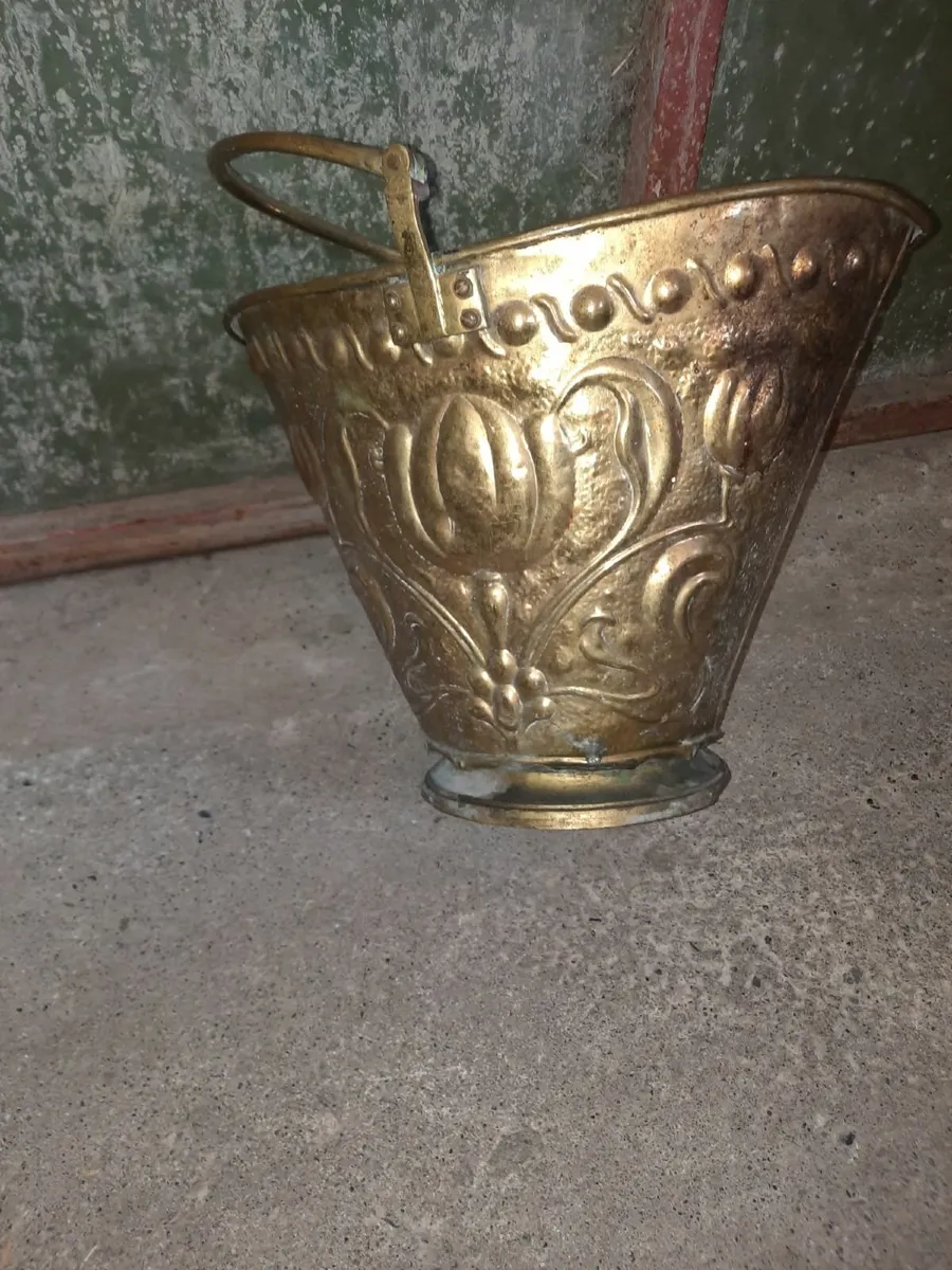 Vintage coal bucket - Image 1
