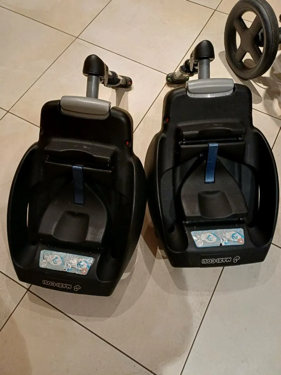 Maxi Cosi Easy Base - Image 3
