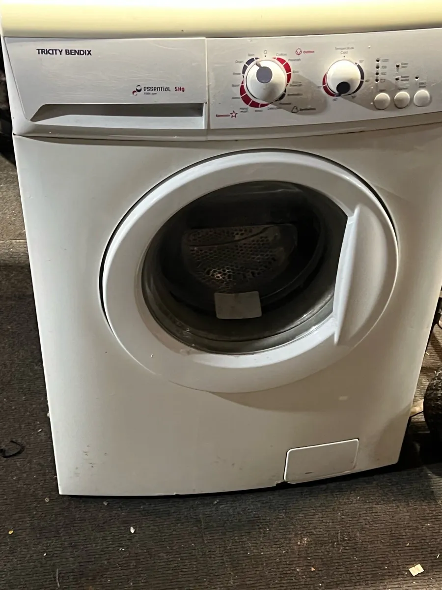 Washing machine - Image 1