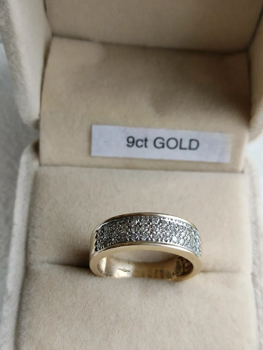 9 CT Gold Diamonds ring - Image 2