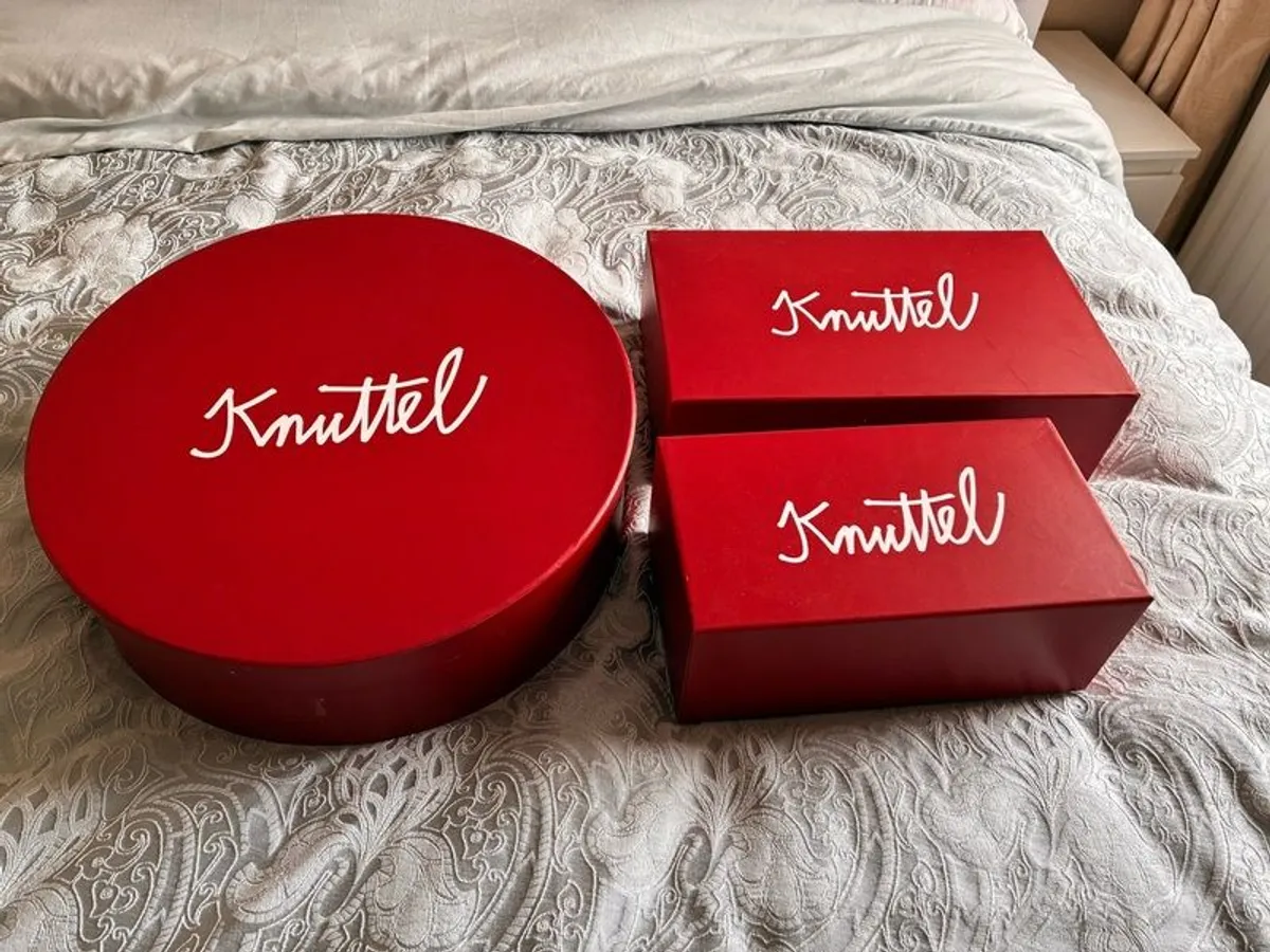 Tipperary Crystal Knuttel 6x Cups, jug and bowl and 4x biscuit plates - Image 1