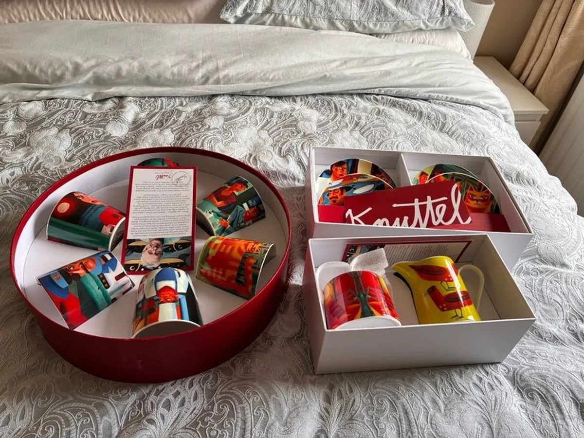 Tipperary Crystal Knuttel 6x Cups, jug and bowl and 4x biscuit plates - Image 2