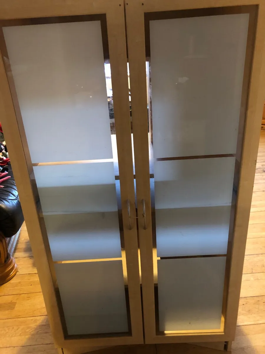 Computer cabinet - Image 3