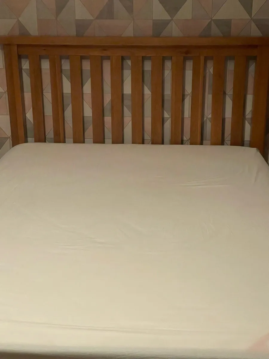 Oak double bed frame - Image 1