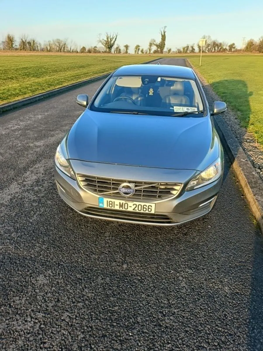 2018 Volvo S60 - Image 2