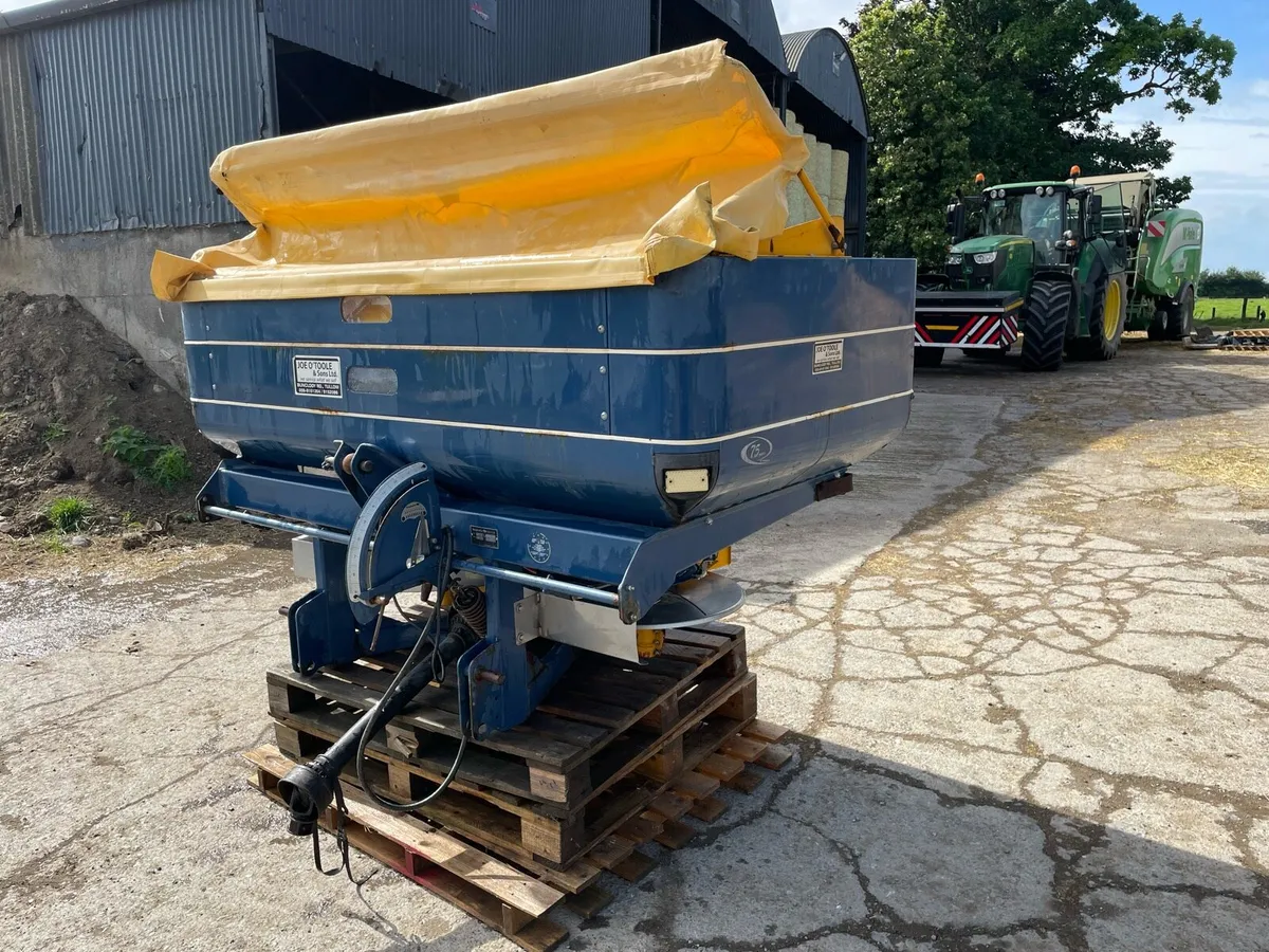 Fertiliser spreader - Image 3