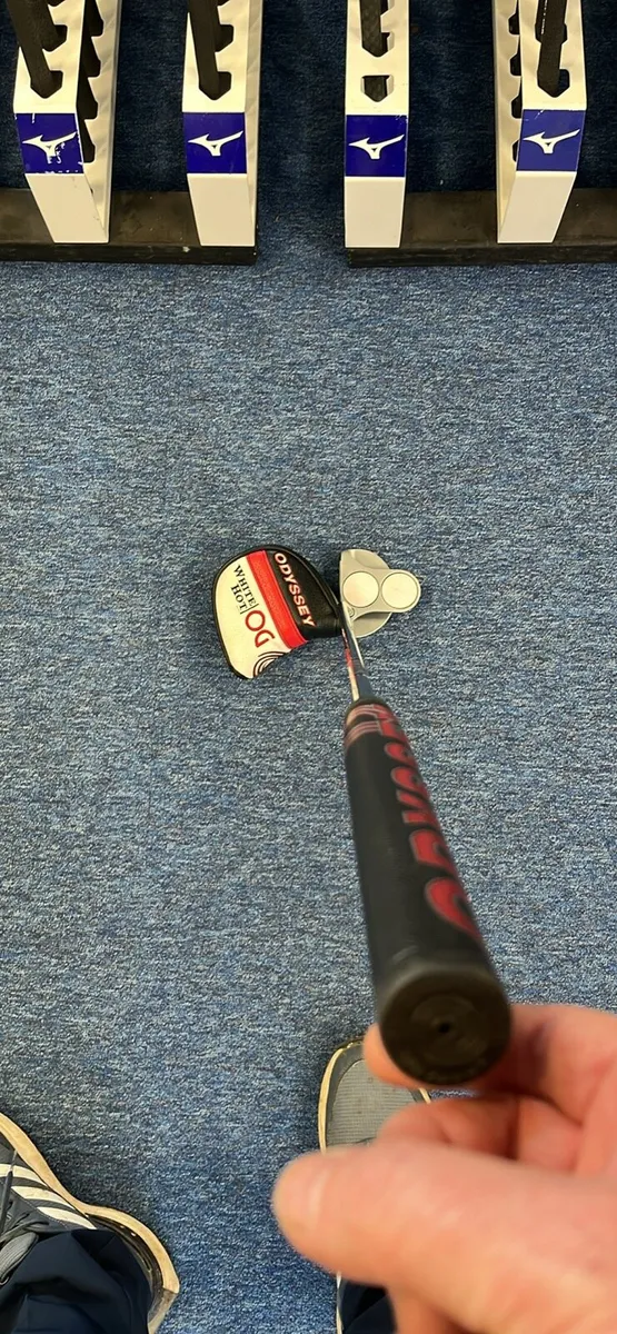 Odyssey 2 ball putter pristine - Image 1