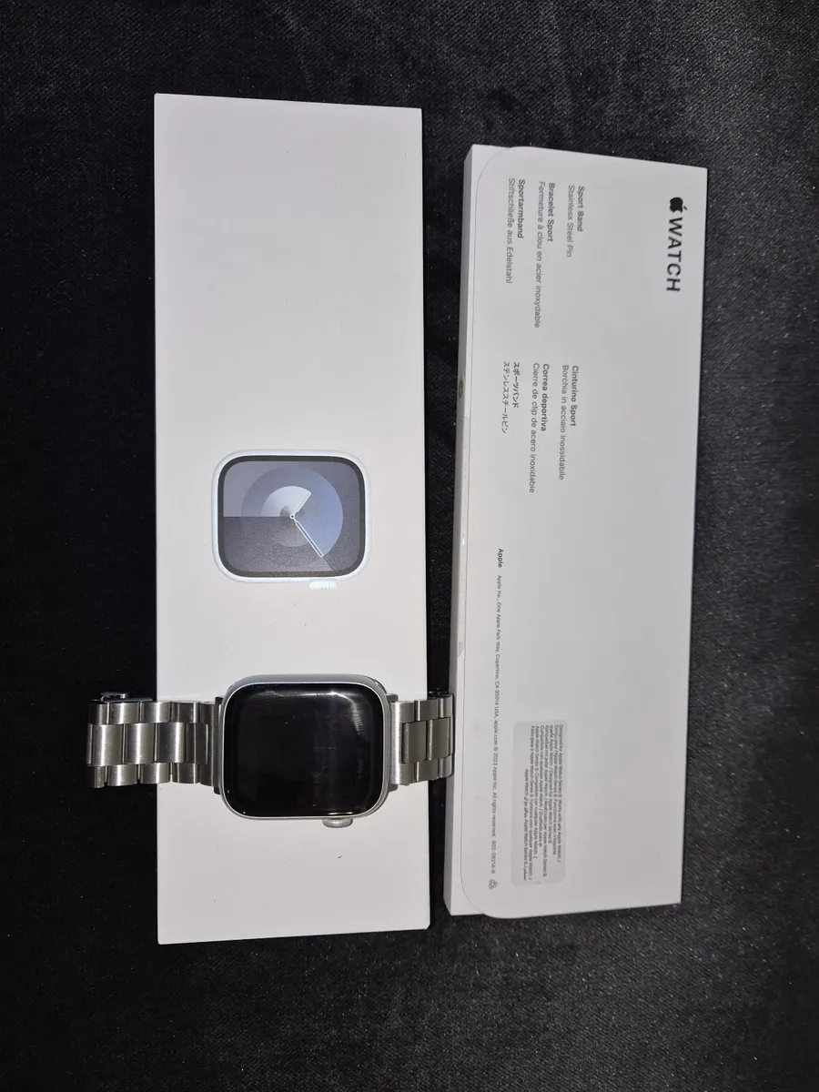 Apple Watch 9 Series 45mm - Image 1