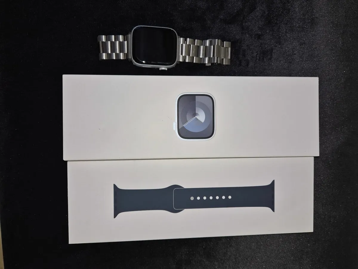 Apple Watch 9 Series 45mm - Image 2