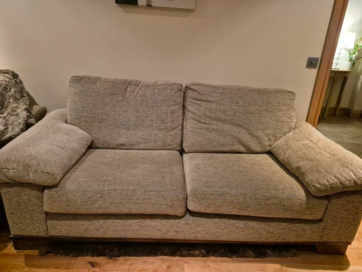 Couch and 2 armchairs - Image 1