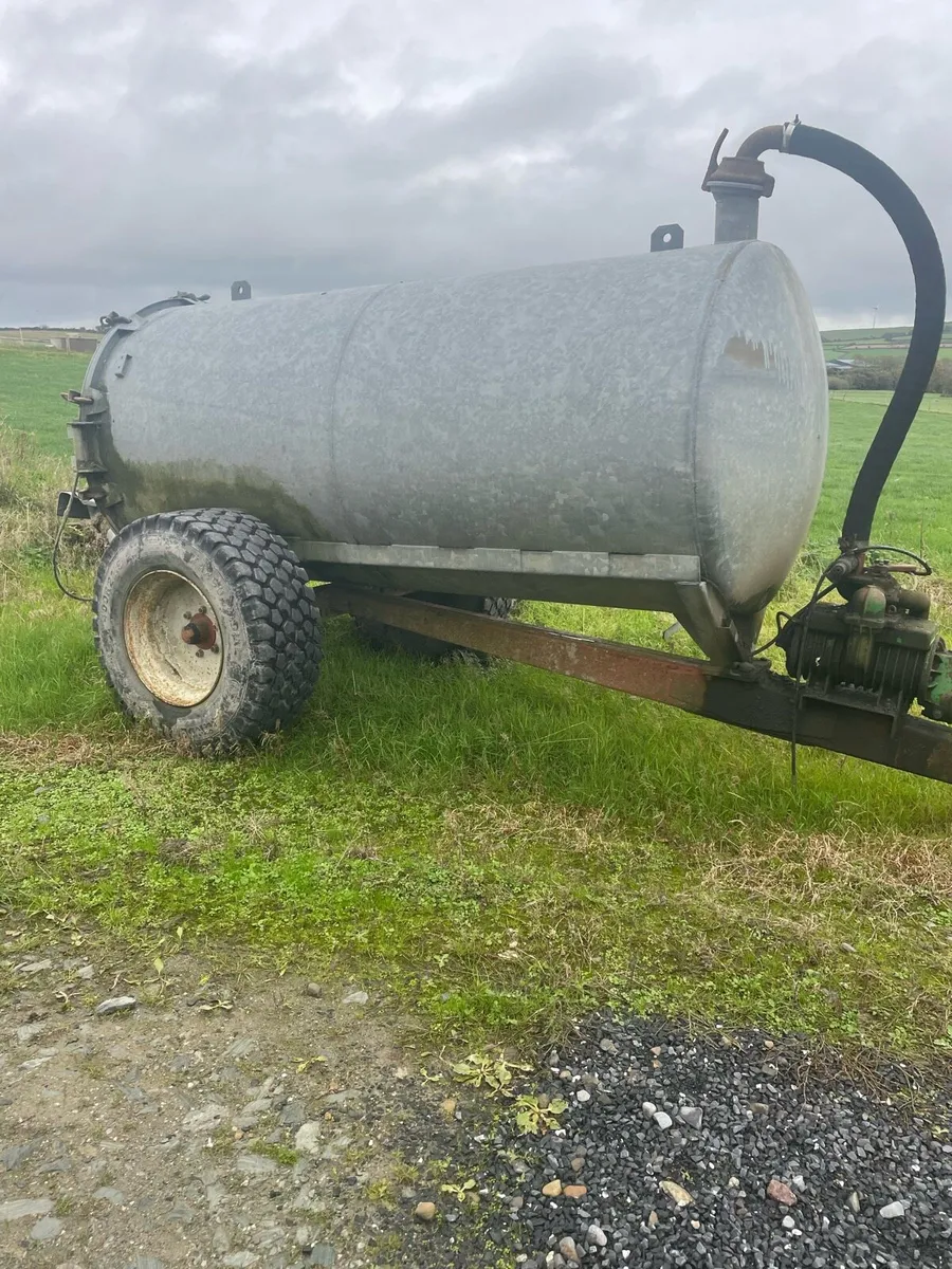 Rossmore Slurry tank - Image 1