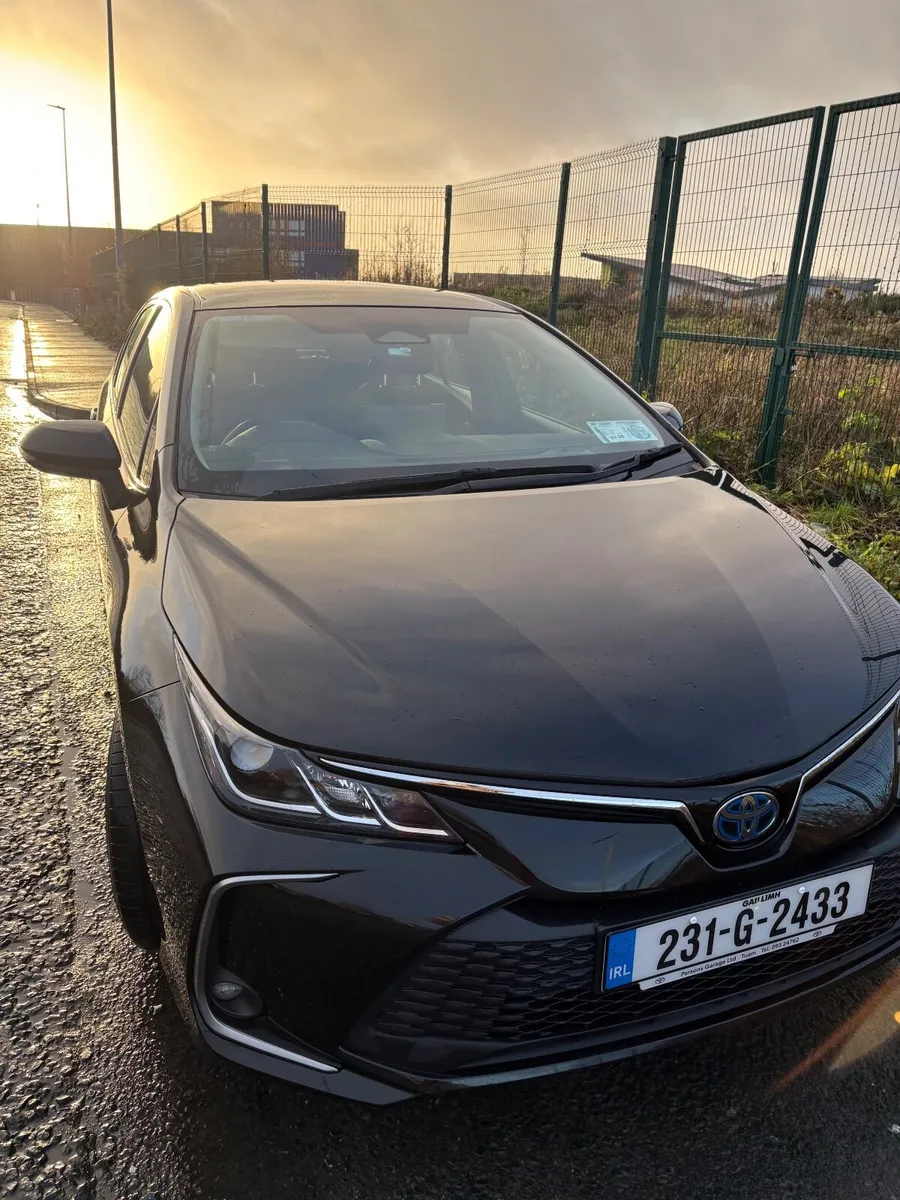 Toyota Corolla 2023 - Image 2
