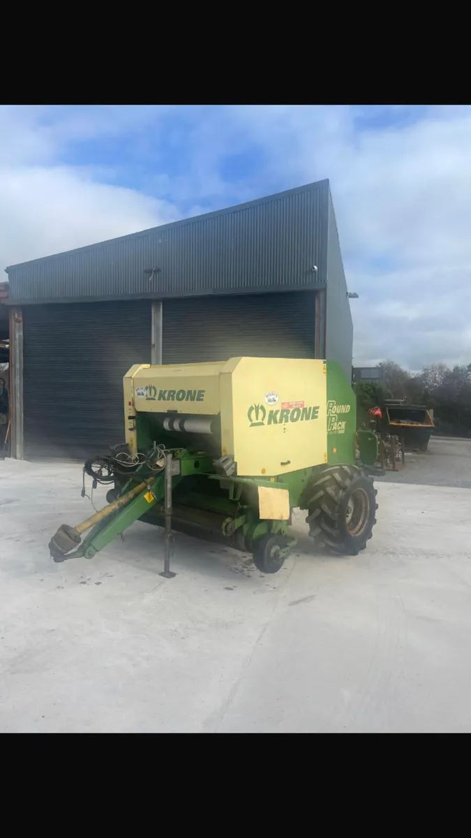 Baler and wrapper - Image 1