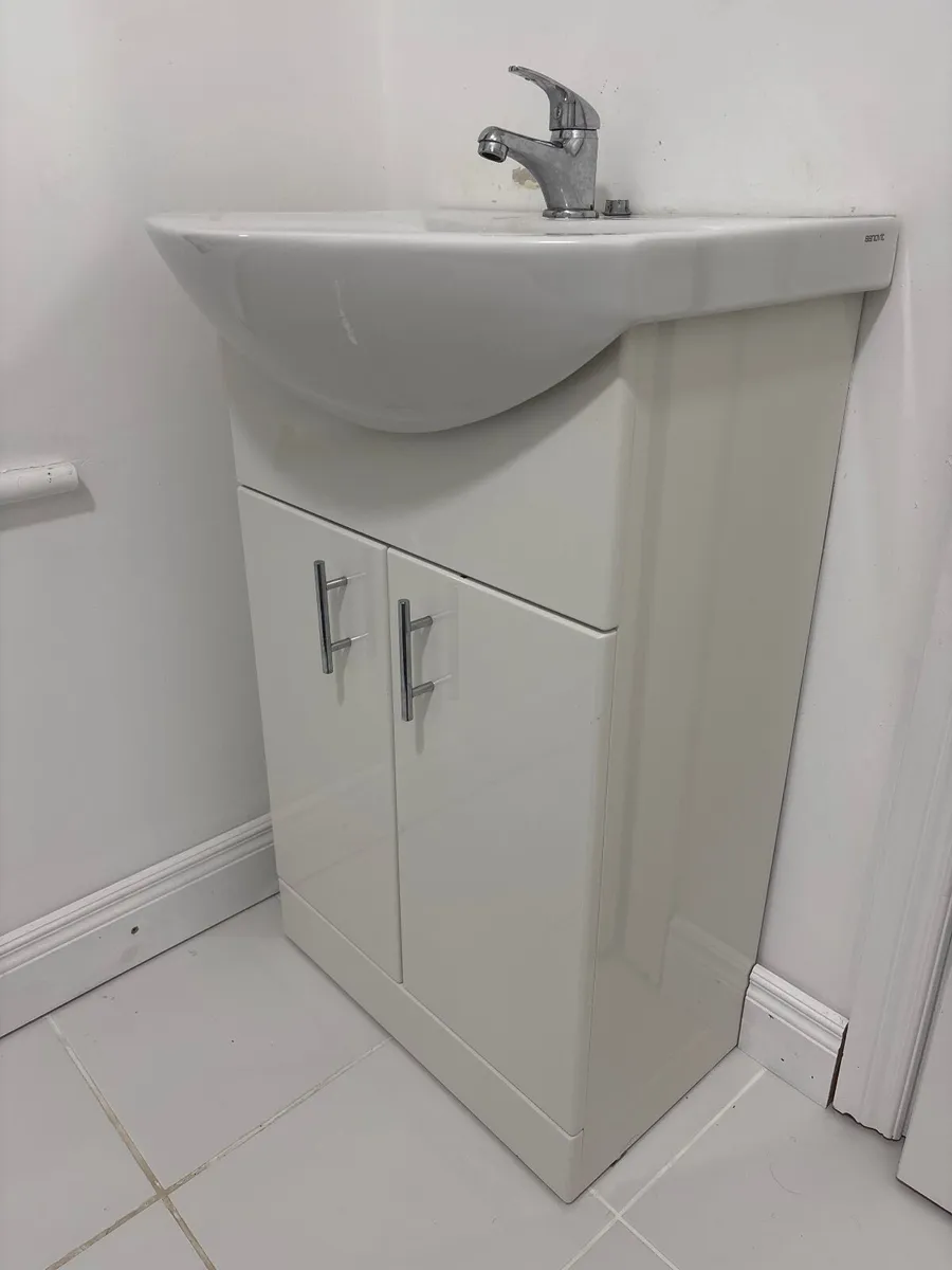Gloss White 55Cm Vanity Unit - Image 1