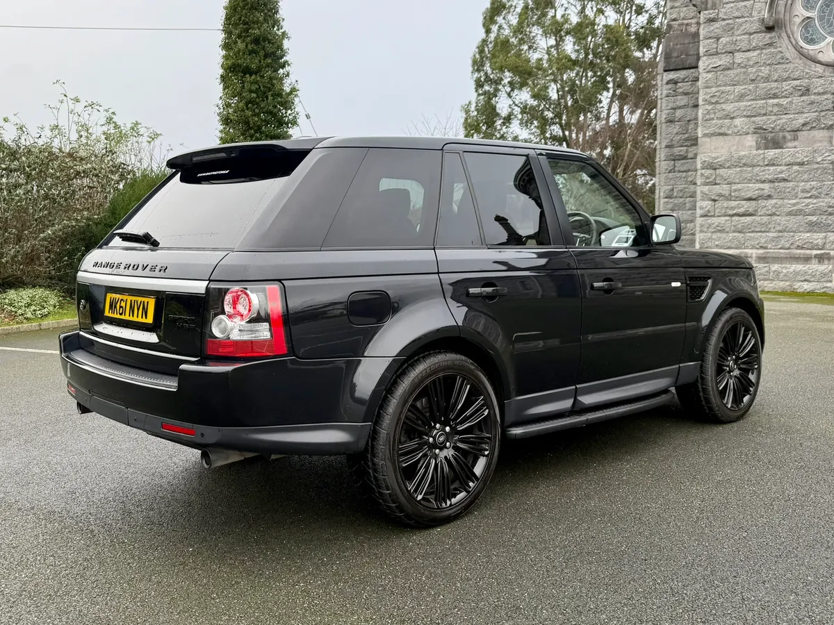 2011 RANGE ROVER SPORT 3.0 SDV6 HSE BLACK EDITION - Image 3