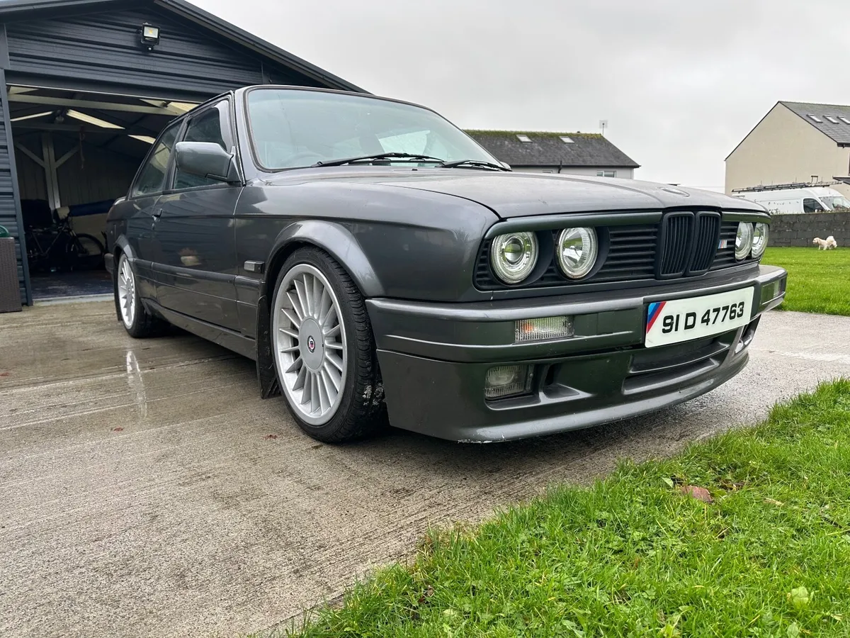 BMW E30 325i - Image 4