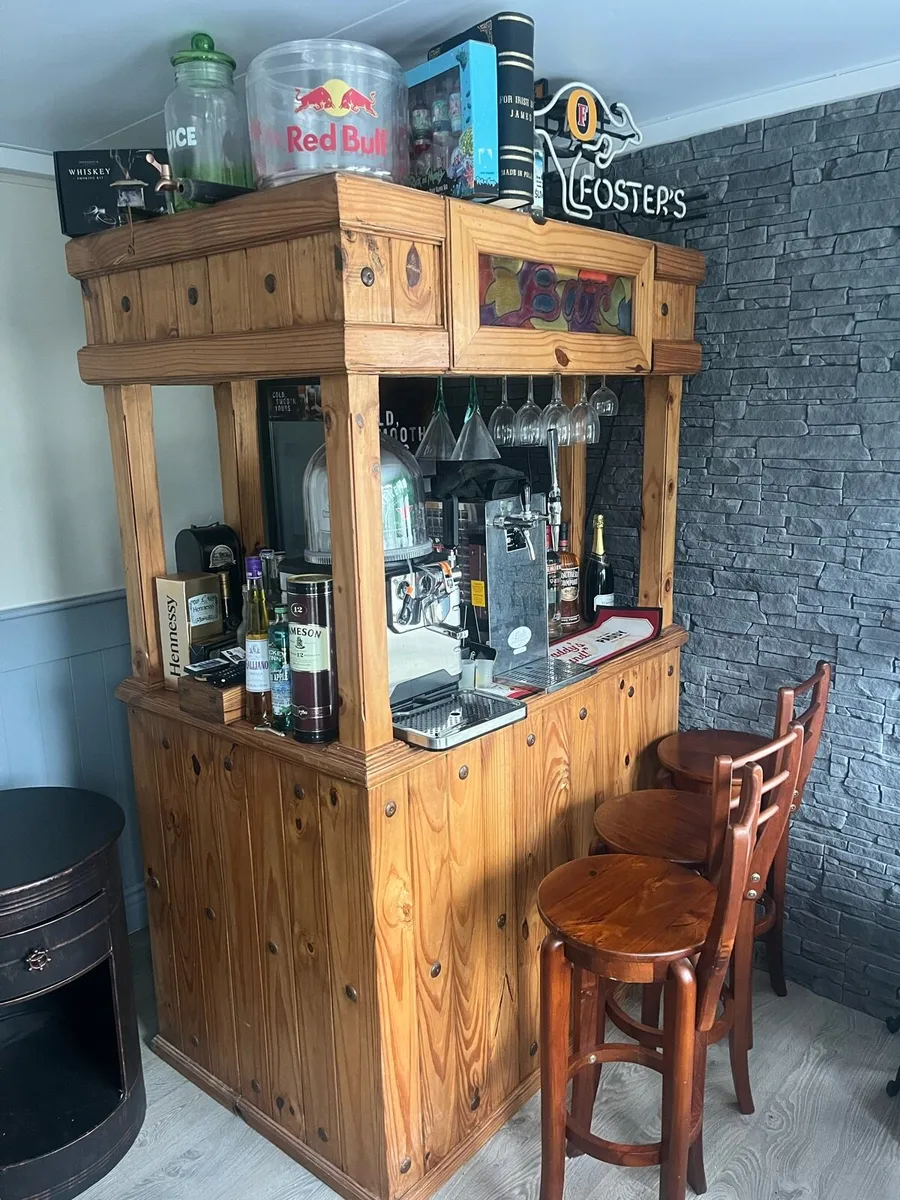 Bar and stools for sale