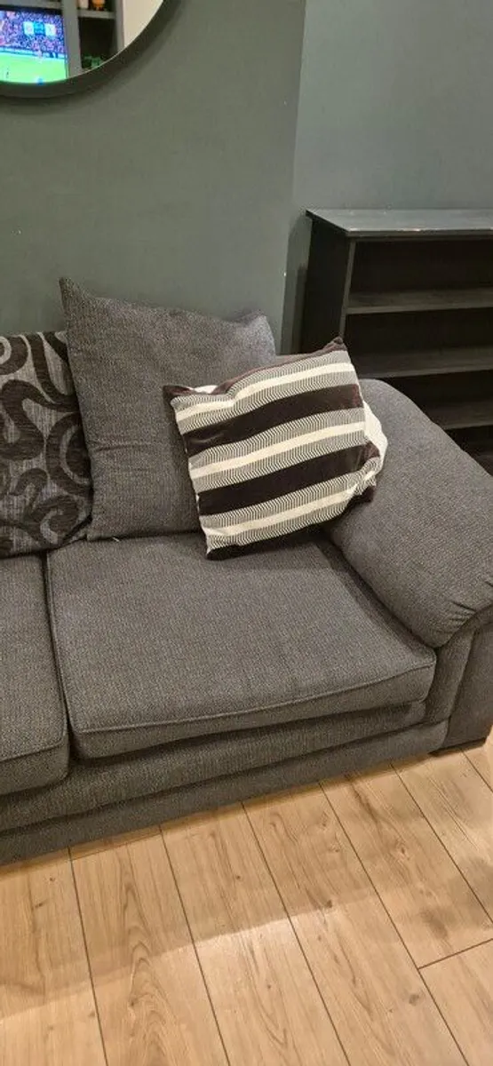 corner couch and single seat - Image 3