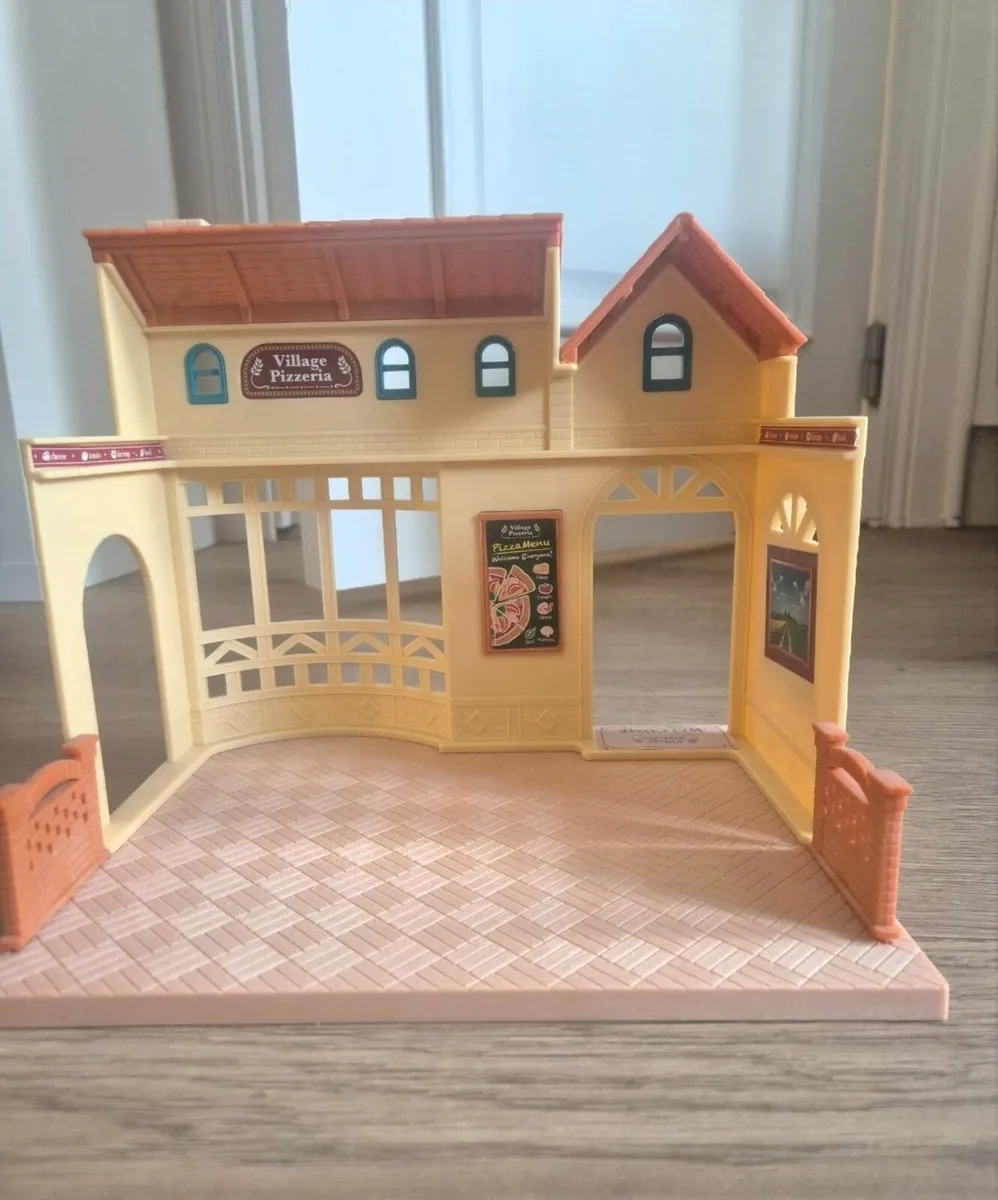 Syvalian family Pizzeria - Image 4