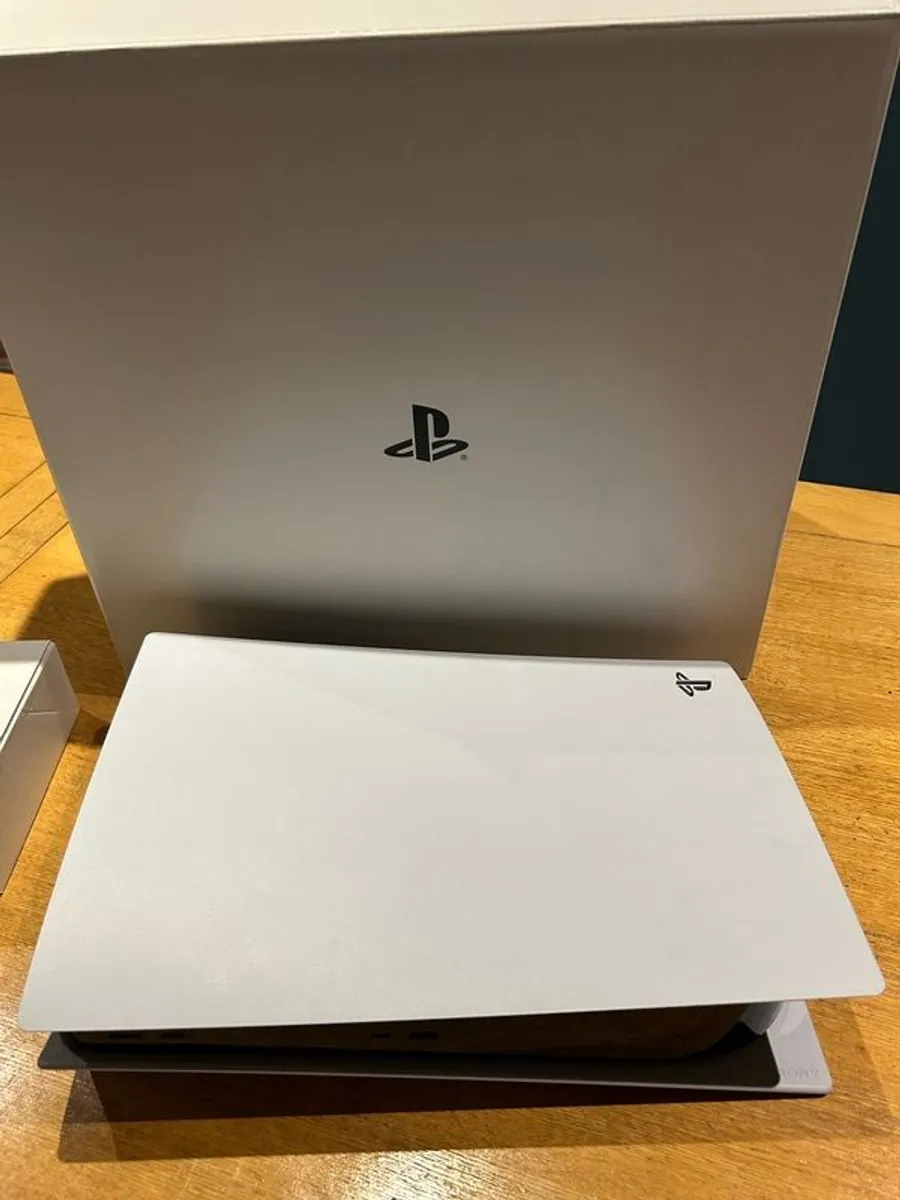 Digital PlayStation 5 - 825GB - Image 1