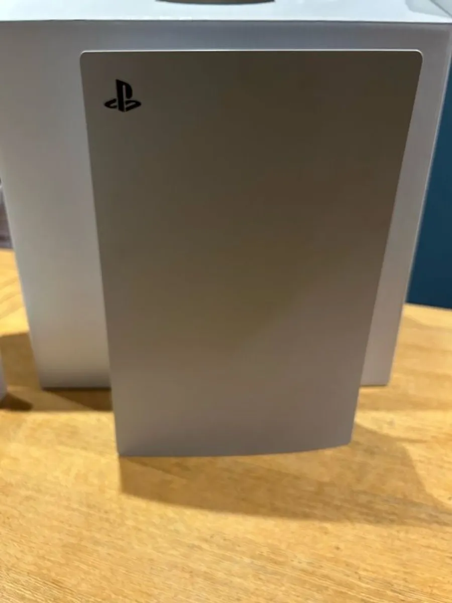 Digital PlayStation 5 - 825GB - Image 2