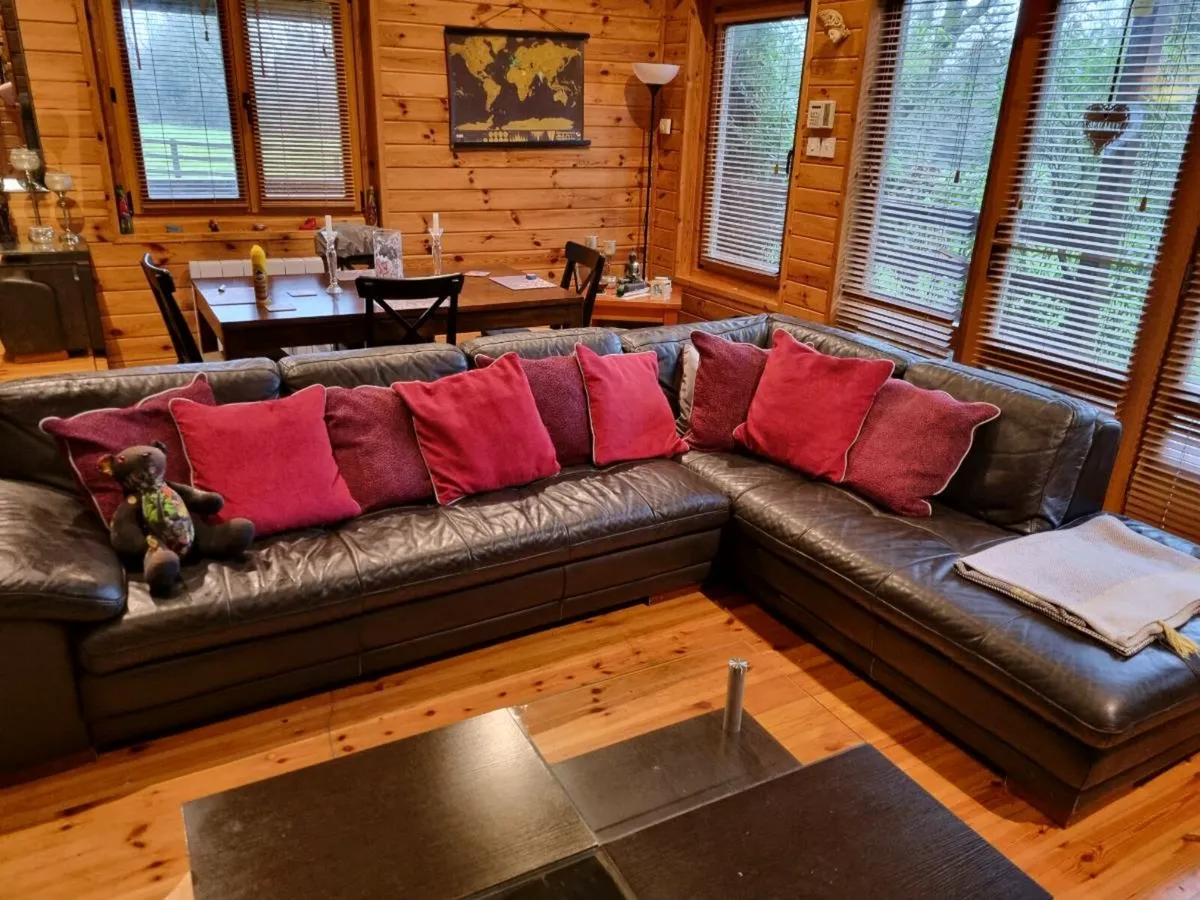 5 seater Leather Chaise Longue - Image 4