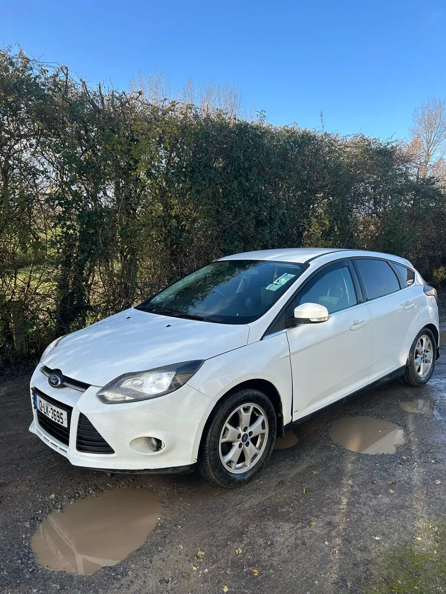 12 ford focus - Image 1