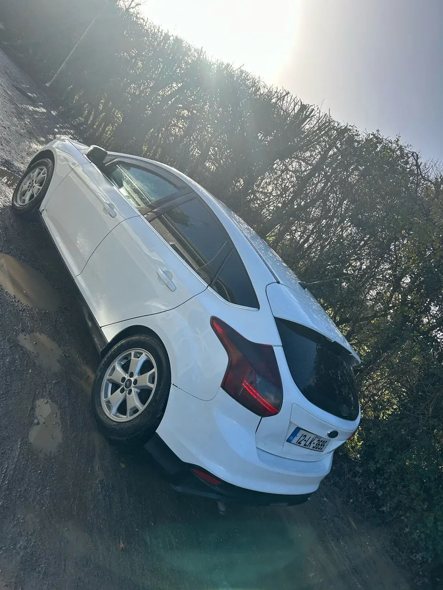 12 ford focus - Image 4