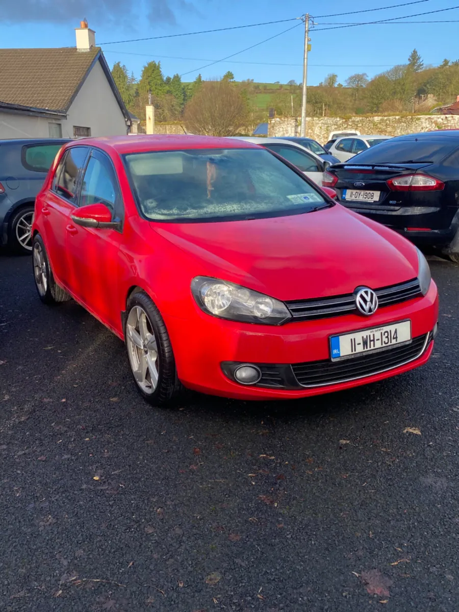 2011 Volkswagen Golf - Image 3