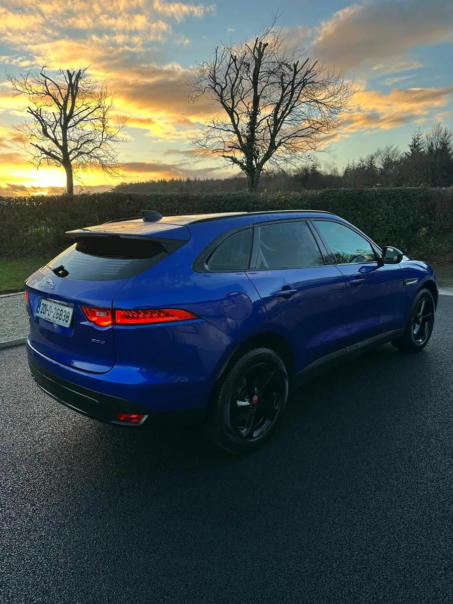Jaguar F-Pace Rwd 2.0d 180 Chequered Flag Edition - Image 2
