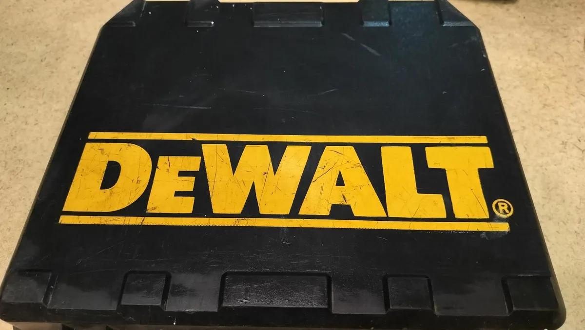 Dewalt 18V Li-ion Combi drill - Image 1