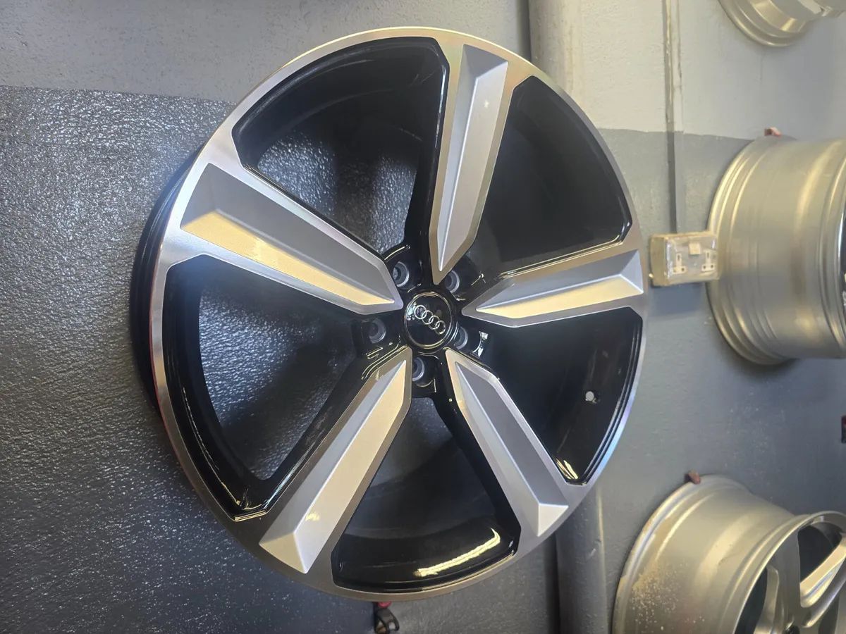 **Special** 20" Audi DS4 Style
