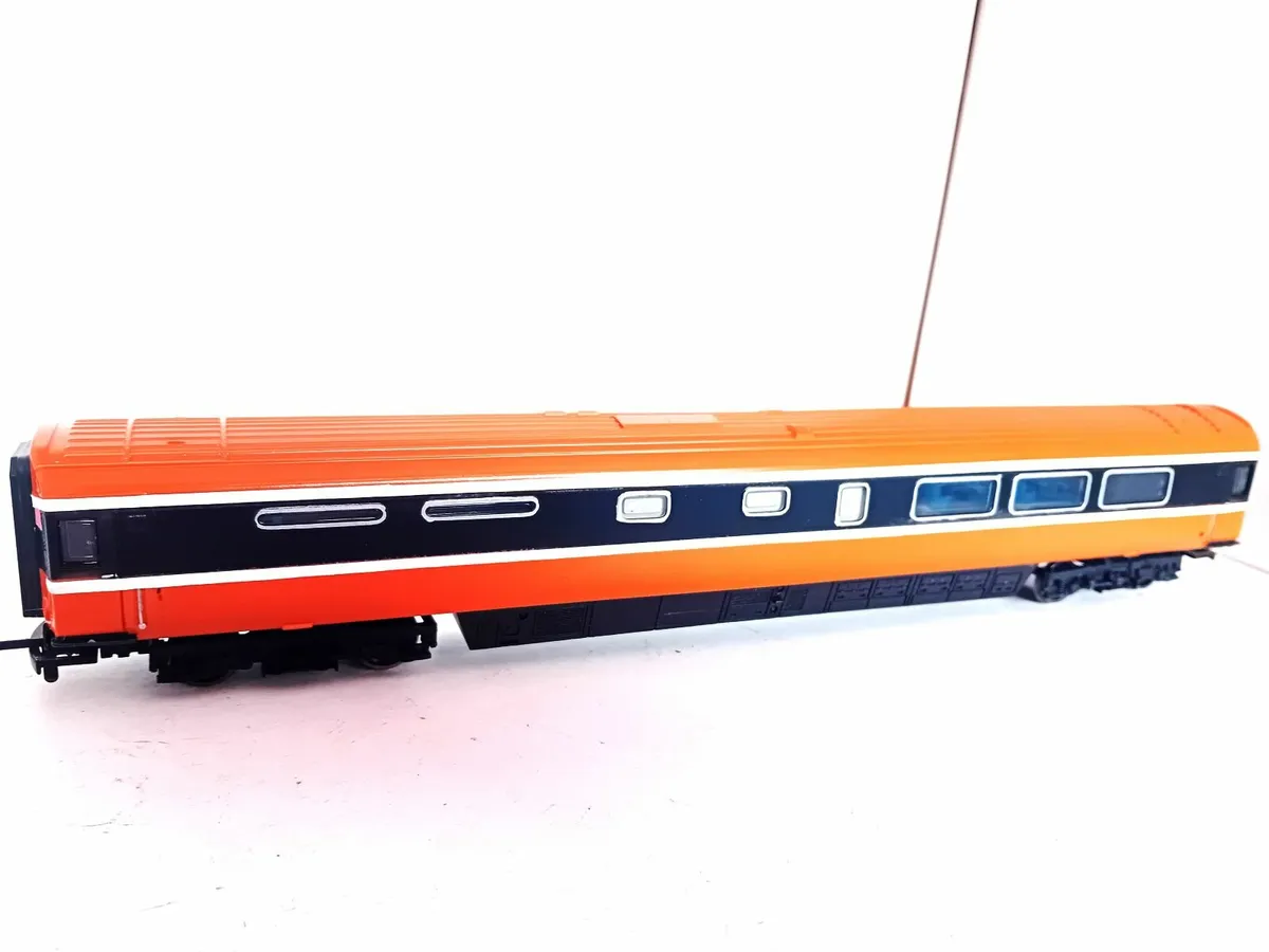 MODEL RAILWAY  IRISH  MK 3 BUFFET COACH - Image 1