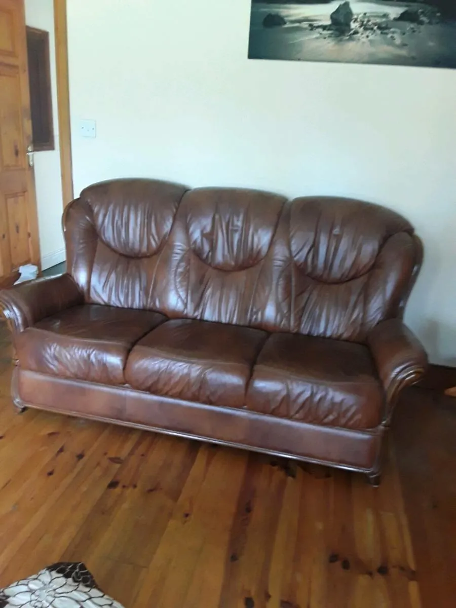 3-1-1 leather suite - Image 2