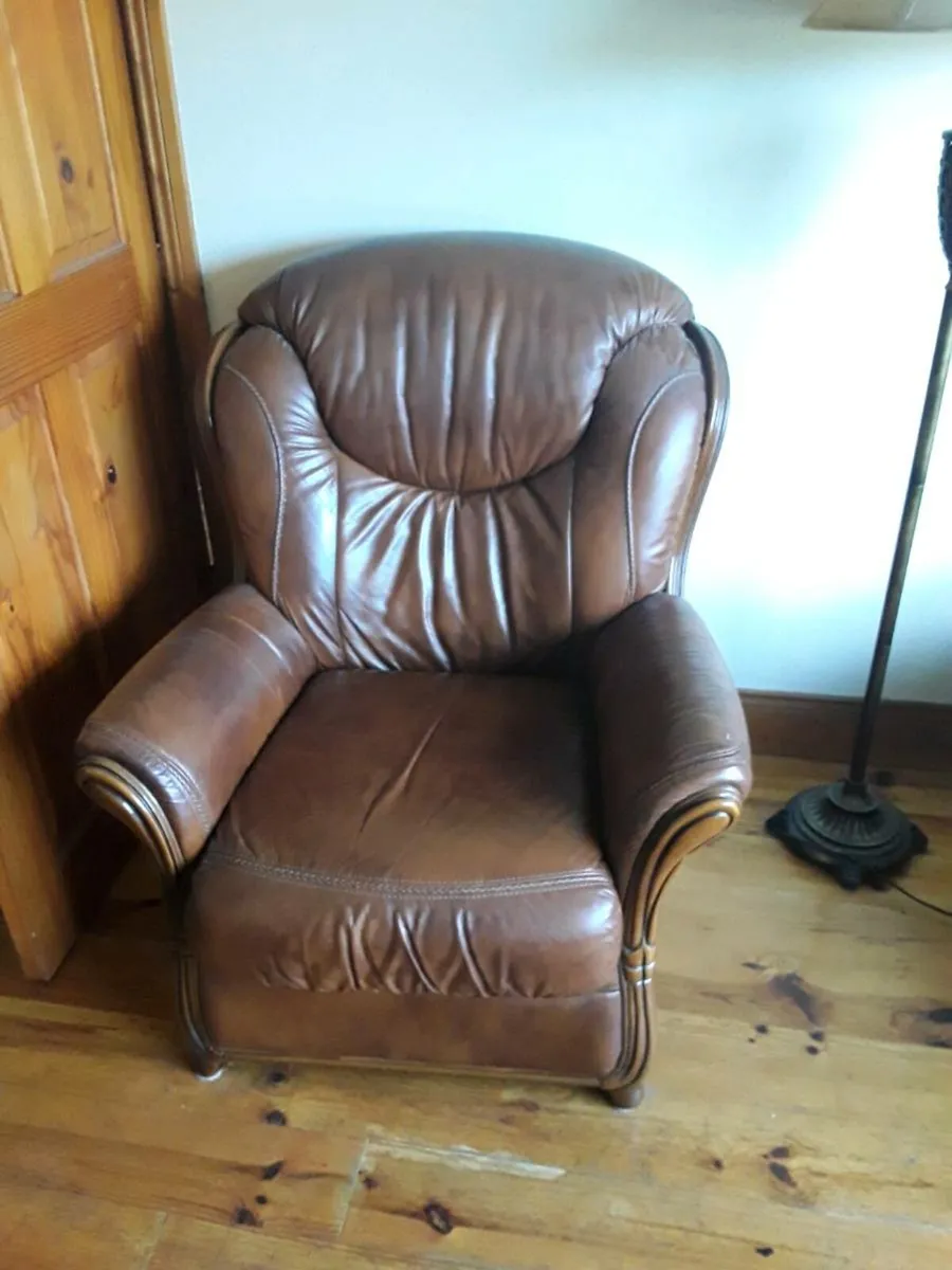 3-1-1 leather suite - Image 3