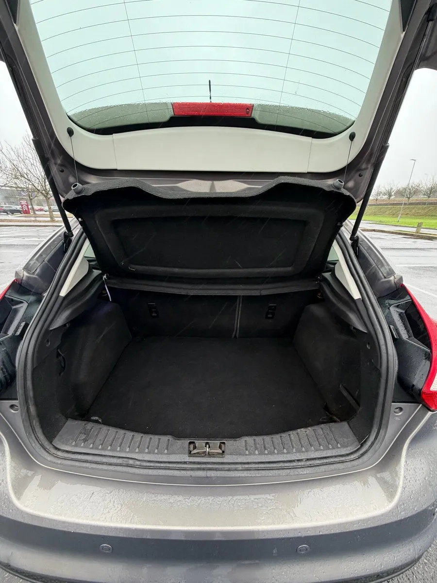 Ford Focus 2014 1.6 95PS 4DR - Image 4